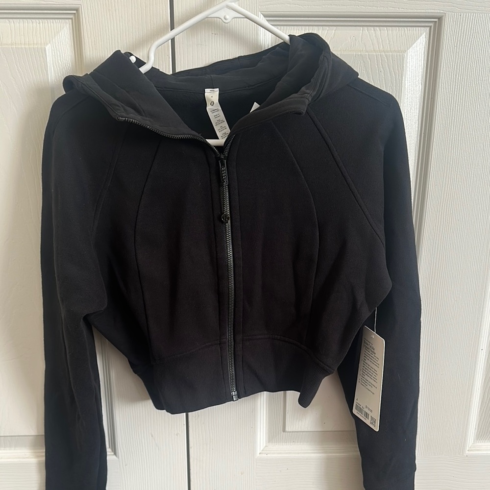 NWT Lululemon Scuba Black Cropped Zip-Up Hoodie size 4